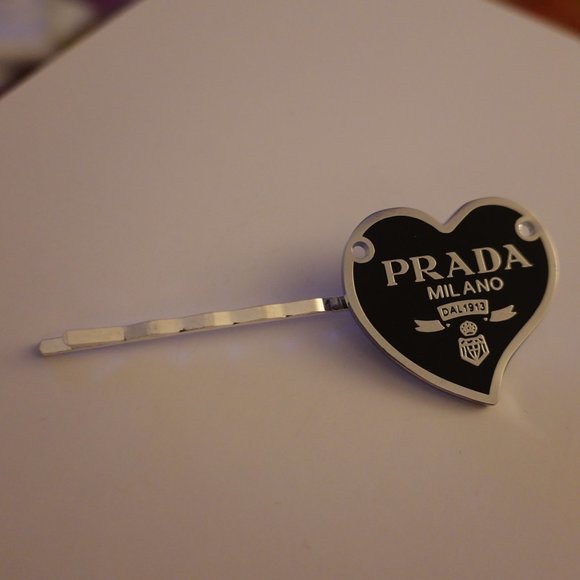 Authentic Prada Vintage White & Silver Heart Button on New Hair Clip main image 9